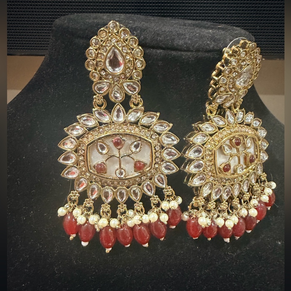 Pakistani Indian Desi Outfit Gold & Red Kundan Drop Earrings